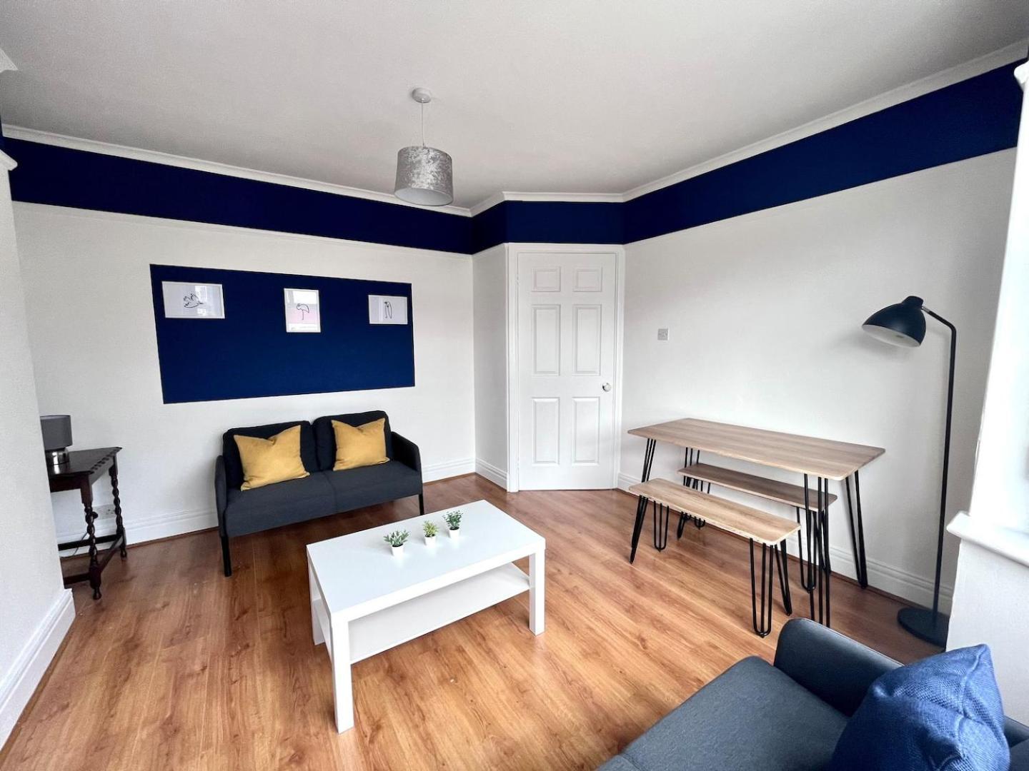 Lovely Near Newcastle, Driveway, Wifi Aparthotel Newcastle upon Tyne